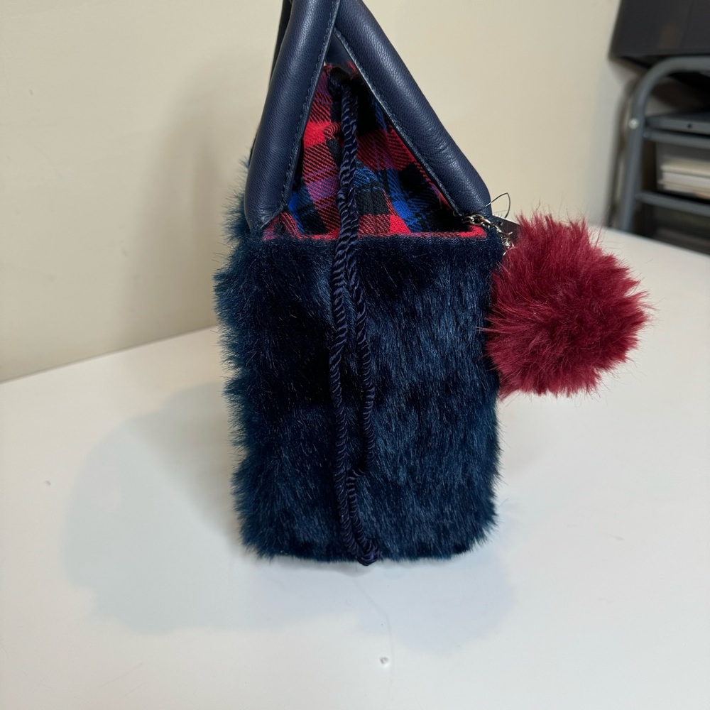 Violet & Brooks Designer Faux Fur Box Style Handbag w/ Snap-in Liner - Picture 4 of 12